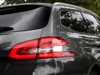 Peugeot 308 Peugeot 308 SW 1.2 PureTech Blue Lease Executive (111PK) 1e-Eig. & Keurig-Onderh. BOVAG-Garantie. NL-Auto. - afbeelding nr 22