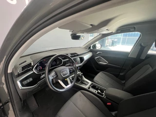 Audi Q3 Audi Q3 35 TFSI Advanced AUTOMAAT NL AUTO Lichtmetalen velgen 20