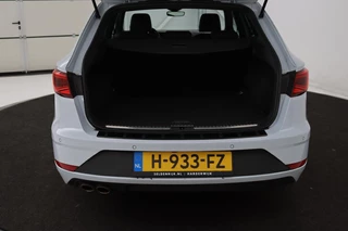 SEAT Leon SEAT Leon 1.5 TSI FR Ultimate Edition Black | Panoramadak |  Stoelverwarming | BEATS Pack | Carplay | Adaptive cruise | Navigatie | Keyless | Full LED - afbeelding nr 18