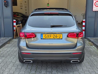 Mercedes-Benz GLC Mercedes-Benz GLC-klasse 300e 4MATIC Premium Plus / LUCHTVERING / PANORAMADAK / ALARMKLASSE 5 / TREKHAAK ELEKTRISCH / AMG-LINE ! - afbeelding nr 9