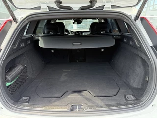 Volvo V60 Volvo V60 T6 340PK Recharge R-Design| Panodak| Adap.Cruise| 360 Camera - afbeelding nr 44