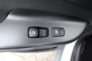 Hyundai Kona Hyundai Kona 1.6 GDI HEV Premium Sky Full Option! + Trekhaak 