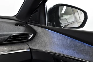 Peugeot 5008 | Dig. Cockpit | Adapt. Cruise | Stoelverw. | PDC | Camera | NAV + App. Connect | ECC | Elek. Klep | LM 19