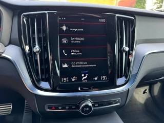 Volvo V60 Volvo V60 2.0 T6 Recharge AWD R-Design Trekhaak Leder Memory Pilot Assist - afbeelding nr 15
