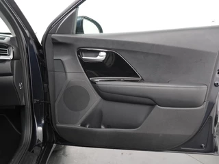 Kia Niro - Navigatie - Camera - Climate control - Cruise control - All Season - Fabrieksgarantie tot 01-2027 - afbeelding nr 42
