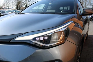 Toyota C-HR Toyota C-HR 2.0 Hybrid Style Luxury | JBL | Camera | Navi - afbeelding nr 17