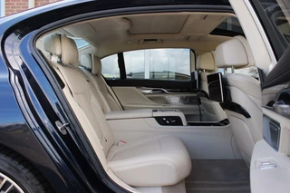 BMW 7 Serie ➡️ BMW 7-serie 750Li G12 xDrive High Executive | Origineel | Laser | Camera360 | Massage | Head-up | Bowers&Willikins | DAB | 449 pk | 20 inch | Softclose | - afbeelding nr 20
