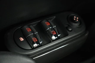 MINI One Mini One 1.2 One | Automaat | Navigatie | PDC |  Cruise control | Airco | Bluetooth - afbeelding nr 23
