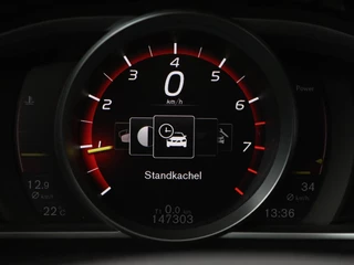 Volvo V40 Volvo V40 2.0 T2 Nordic+ | Stoelverwarming | Trekhaak |  Standkachel | Navigatie | Full LED | Verwarmde voorruit | Bluetooth | Climate control - afbeelding nr 9