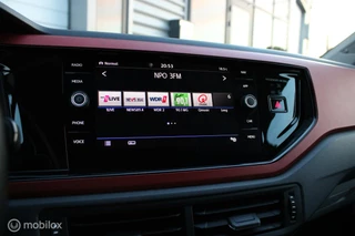 Volkswagen Polo Volkswagen Polo 1.0 TSI 90PK R-Line VIRTUAL BEATS NAVIGATIE - afbeelding nr 18