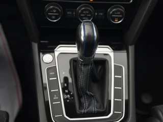 Volkswagen Passat Volkswagen Passat Variant GTE 2016 | Navi | Panodak | Camera | Trekhaak | Dealeronderhouden - afbeelding nr 25