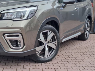 Subaru Forester | Trekhaak | Pano | All-seasons | Leder | LMV 18