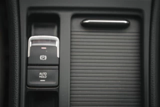 Volkswagen Golf Volkswagen Golf 1.4 TSI R-Line - afbeelding nr 19