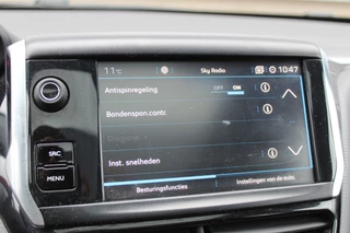 Peugeot 2008 | Panoramadak | Trekhaak | Navigatie | Bluetooth - afbeelding nr 26