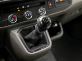 Volkswagen Transporter (9 PERSOONS, LEDER, APPLE CARPLAY, GROOT NAVI, NIEUWE APK, ELEK RAMEN, CRUISE, TREKHAAK, NIEUWSTAAT) - afbeelding nr 10