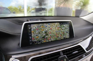 BMW 7 Serie ➡️ BMW 7-serie 750Li G12 xDrive High Executive | Origineel | Laser | Camera360 | Massage | Head-up | Bowers&Willikins | DAB | 449 pk | 20 inch | Softclose | - afbeelding nr 33