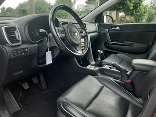 Kia Sportage Kia Sportage 1.6 132pk Airco Cruise-Control Navigatie Bluetooth Stoel- en Stuurverwarming - afbeelding nr 7