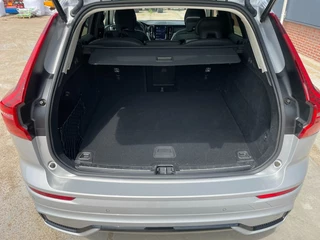 Volvo XC60 Volvo XC60 2.0 T6 Plug-In Hybrid AWD Dark Panoramadak / Trekhaak / Leder - afbeelding nr 8