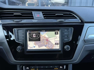 Volkswagen Touran Volkswagen Touran 1.4 TSI AUTOMAAT|NAVIGATIE|CAMERA|TREKHAAK|STOELVERWARMING|BLUETOOTH|MASSAGE STOEL - afbeelding nr 28