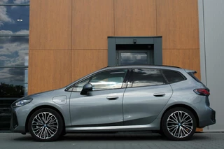 BMW 2 Serie BMW 2-serie Active Tourer 230e xDrive | Pano | H&K | Trekhaak - afbeelding nr 2