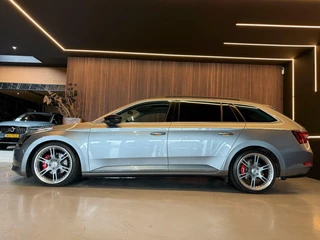 Škoda Superb Skoda Superb Combi 2.0 TDI Laurin & Klement Pano 190pk DSG - afbeelding nr 35