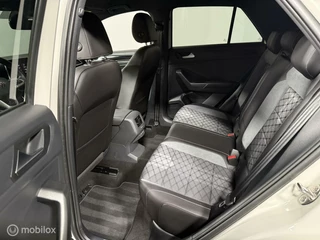 Volkswagen T-Roc Volkswagen T-Roc 1.5 TSI R-LINE DSG | CARPLAY | AD. CRUISE - afbeelding nr 44