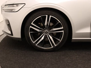 Volvo V60 Volvo V60 B4 AUT(8) R-DESIGN SCHUIFDAK HARMAN KARDON 19INCH TREKHAAK KEYLE - afbeelding nr 8