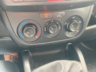 Opel Combo Opel Combo 1.6 Cdti 105 Pk L2 H1 EURO 6 Airco PDC Sidebars Cruise Control Trekhaak - afbeelding nr 9