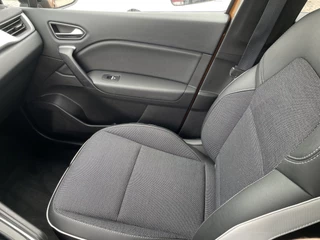 Renault Captur Renault Captur 1.6 E-Tech Hybrid 145 Automaat Intens Navigatie Camera Clima + Cruise Control Lmv Dab Carplay Keyless Parkeersensoren V+A NL Auto - afbeelding nr 17