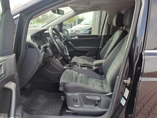 Volkswagen Touran | Automaat | Navi | Trekhaak | Stoel- en stuurverwarming | ACC | LED | - afbeelding nr 21
