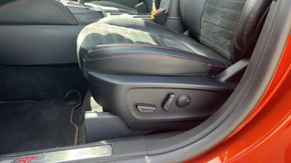 Ford Kuga Ford Kuga 1.5 EcoBoost ST-Line X | Winterpakket | Adaptieve Cruise Control | Head-up Display | Electrische achterklep - afbeelding nr 19