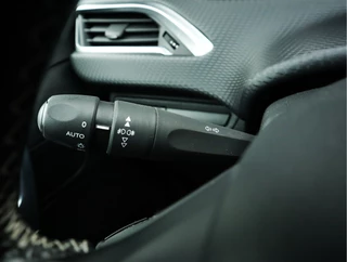 Peugeot 2008 Peugeot 2008 1.2 PureTech Allure, (111 PK) Dealer-Onderh. BOVAG-Garantie. NL-Auto. - afbeelding nr 29