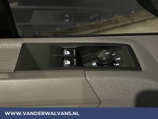 Volkswagen Crafter Volkswagen Crafter 2.0 TDI 141pk L4H3 L3H2 Euro6 ** Airco | 3000kg trekhaak | Cruisecontrol | Parkeersensoren Bijrijdersbank - afbeelding nr 17