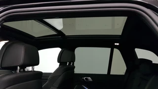 BMW X5 BMW X5 xDrive45e M Sport High Executive 394pk | Lederen Bekleding | Schuif-Panorama dak | Navigatie | Lichtmetalen velgen 20