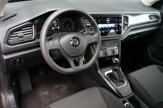 Volkswagen T-Roc Volkswagen T-Roc 1.0 TSI, NL-auto, CarPlay, clima, PDC, LED - afbeelding nr 14