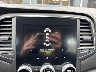 Renault Megane E-Tech Renault Megane E-Tech 1.6 ZEN NAVI/CRUISE/PDC/CARPLAY - afbeelding nr 24