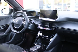 Peugeot 2008 Peugeot 2008 1.2 130PK AUTOMAAT GT PACK | NAVIGATIE | FULL LED KOPLAMPEN | DRAADLOZE APPLE CARPLAY/ANDROID AUTO | ADAPTIVE CRUISE CONTROL | CAMERA VOOR + ACHTER | CLIMATE CONTROL | LICHTMETALEN VELGEN 17
