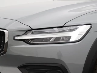 Volvo V60 Volvo V60 Cross Country 2.0 B5 AWD Core | Driver Awareness Pack - afbeelding nr 40