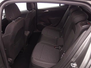 Opel Astra TREKHAAK / SPORTSTOEL / CARPLAY / DAB+ / CRUISE / PDC / BLUETOOTH / NL-AUTO - afbeelding nr 39