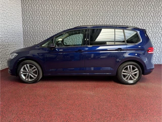 Volkswagen Touran Volkswagen Touran 1.5 TSI 150PK 7P CARPLAY NAVI CAMERA LED ELEK.KLEP VIR.COCKPIT DODE.HOEK DET. STOELVERW KEYLESS 7P 7PERS 09/2024 