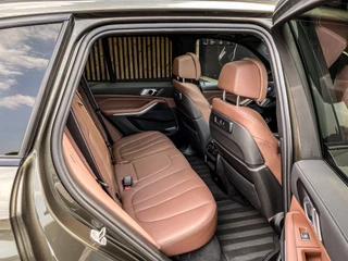 BMW X5 BMW X5 xDrive45e 394PK Automaat High Executive M-Sport | SKYLOUNGE | MASSAGE | VENTILATIE | 360 | RIJASSISTENTIE PAKKET | - afbeelding nr 110