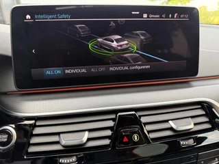 BMW 5 Serie BMW 5-serie 530e Bns Ed. Plus M-Sport Laser Pano 360 Camera Schuifdak - afbeelding nr 21