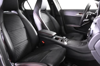 Mercedes-Benz GLA Mercedes-Benz GLA 180 AMG Line *Navigatie*Camera*2x AMG* - afbeelding nr 21