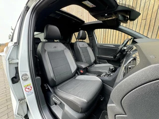 Volkswagen T-Roc Volkswagen T-Roc 1.5 TSI R-line Automaat | Panoramadak | LED | Stoelverwarming | Keyless entry&start | Elektrisch bedienbare achterklep | DAB radio | Apple CarPlay | Parkeersensoren voor en achter | Achteruitrijcamera - afbeelding nr 38