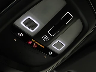 Volvo S60 Volvo S60 T6 PLUG-IN HYBRID LONG RANGE PLUS DARK SCHUIFDAK 19INCH HARMAN K - afbeelding nr 33