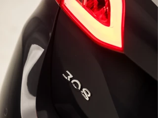 Peugeot 308 Peugeot 308 SW 1.2 PureTech Sport (PANORAMADAK, APPLE CARPLAY, GROOT NAVI, ADAPTIVE CRUISE, PARKEERSENSOREN, SPORTSTOELEN, GETINT GLAS, CRUISE, DAB+, NIEUWSTAAT) - afbeelding nr 29