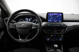 Ford Focus Ford Focus 1.0 EcoBoost Active Business wagon - Carplay, Camera, Stoelverw. - afbeelding nr 3