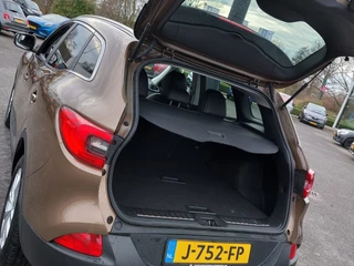 Renault Kadjar 1.2 TCe 131pk Intens Pack-Tech | Navi | Clima | Cruise | Keyless Entry | Pdc V+A+Assist+Camera | Dodehoek+Rijstrook+Licht+Regensensor | Mistlampen | Privacy Glass | 17''lm - afbeelding nr 32