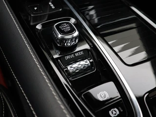 Volvo V60 Volvo V60 T8 PLUG-IN HYBRID AWD R-DESIGN SCHUIFDAK HEAD-UP DISPLAY HARMAN - afbeelding nr 35