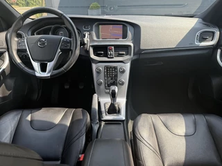 Volvo V40 Volvo V40 2.0 T2 Nordic+ Dealer Onderhouden,Pano,Leder,Navi,Camera,Pdc,Stoelverw,123pk,Clima,Cruise,Lm velgen,N.A.P,6 Bak,Apk tot 06-2026 - afbeelding nr 10